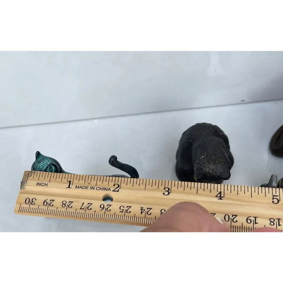 Lot of 7 Collection of Cat Figurines Statue Animals Hand Carved Decor - Picture 16 of 16